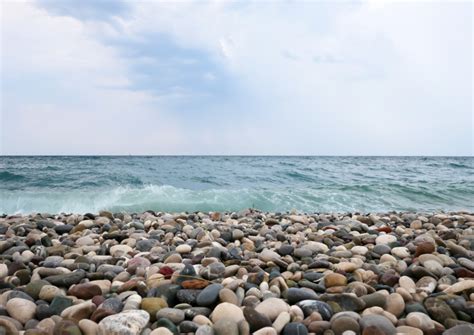 Влияние морского дождя на жизнь замужней женщины