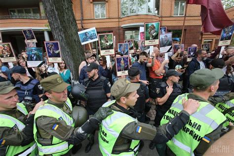 Во время массовых мероприятий