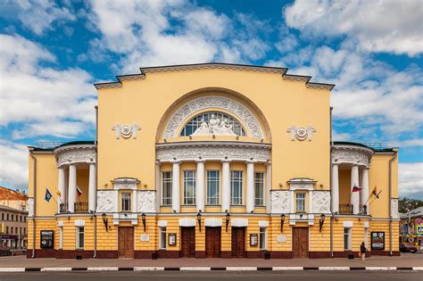 Дата основания первого русского театра