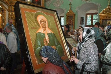 Как просить помощи и защиты у иконы Петра и Павла