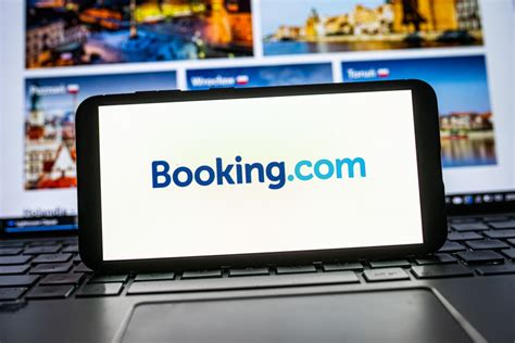 Как работает приложение Booking.com?