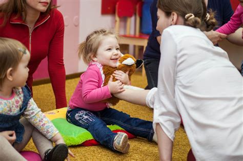 Коммуникация между малышами в период сновидений