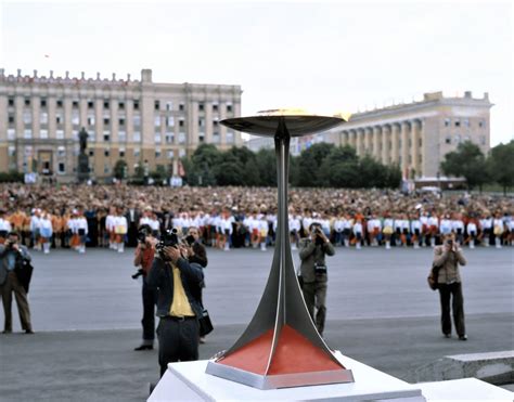 Легендарное зажигание олимпийского огня в Лужниках в 1980 году