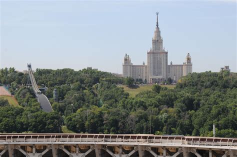 Лучшие достопримечательности вблизи Воробьевых гор