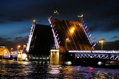 Мосты в Петербурге: расписание и сроки разводки