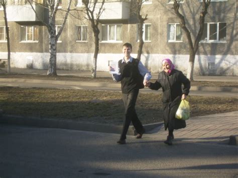 Перевод крысы через дорогу