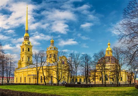 Перемещение столицы в Санкт-Петербург