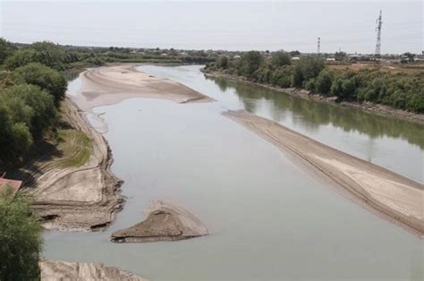 Причины снижения уровня воды в Оби: