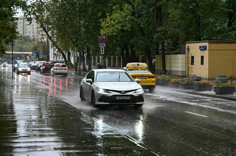 Причины частых дождей в Москве