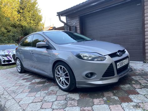 Седаны с оцинкованным кузовом: Ford Focus