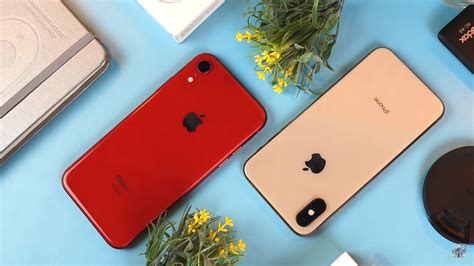 Содержимое комплекта iPhone XR: