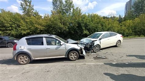 Столкновение двух автомобилей