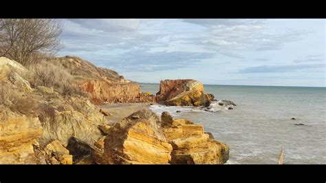 Стремление к переменам: когда бегство вдоль морского побережья во сне обретает смысл