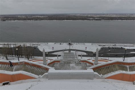 Уход за Чкаловской лестницей