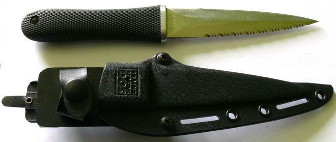 Нож Сог Пентагон с пластиковыми ножнами