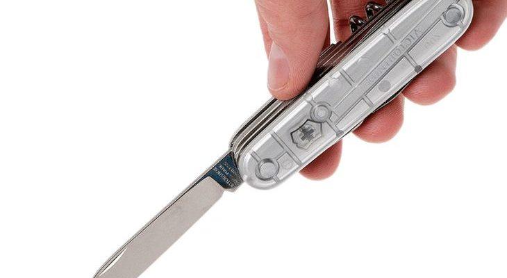 Клинок ножа Хантсман больший по размеру